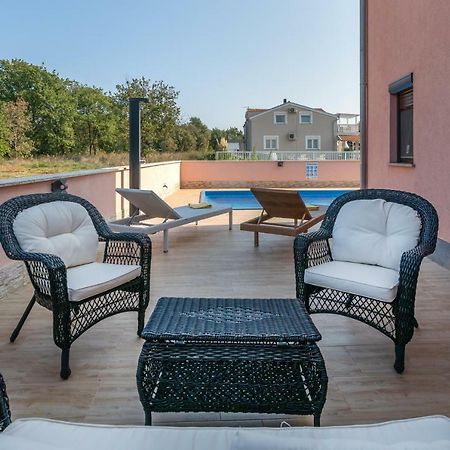 Ferienhaus Mary Ližnjan Εξωτερικό φωτογραφία