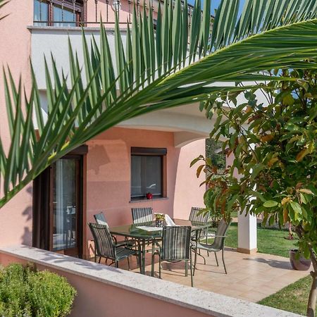 Ferienhaus Mary Ližnjan Εξωτερικό φωτογραφία