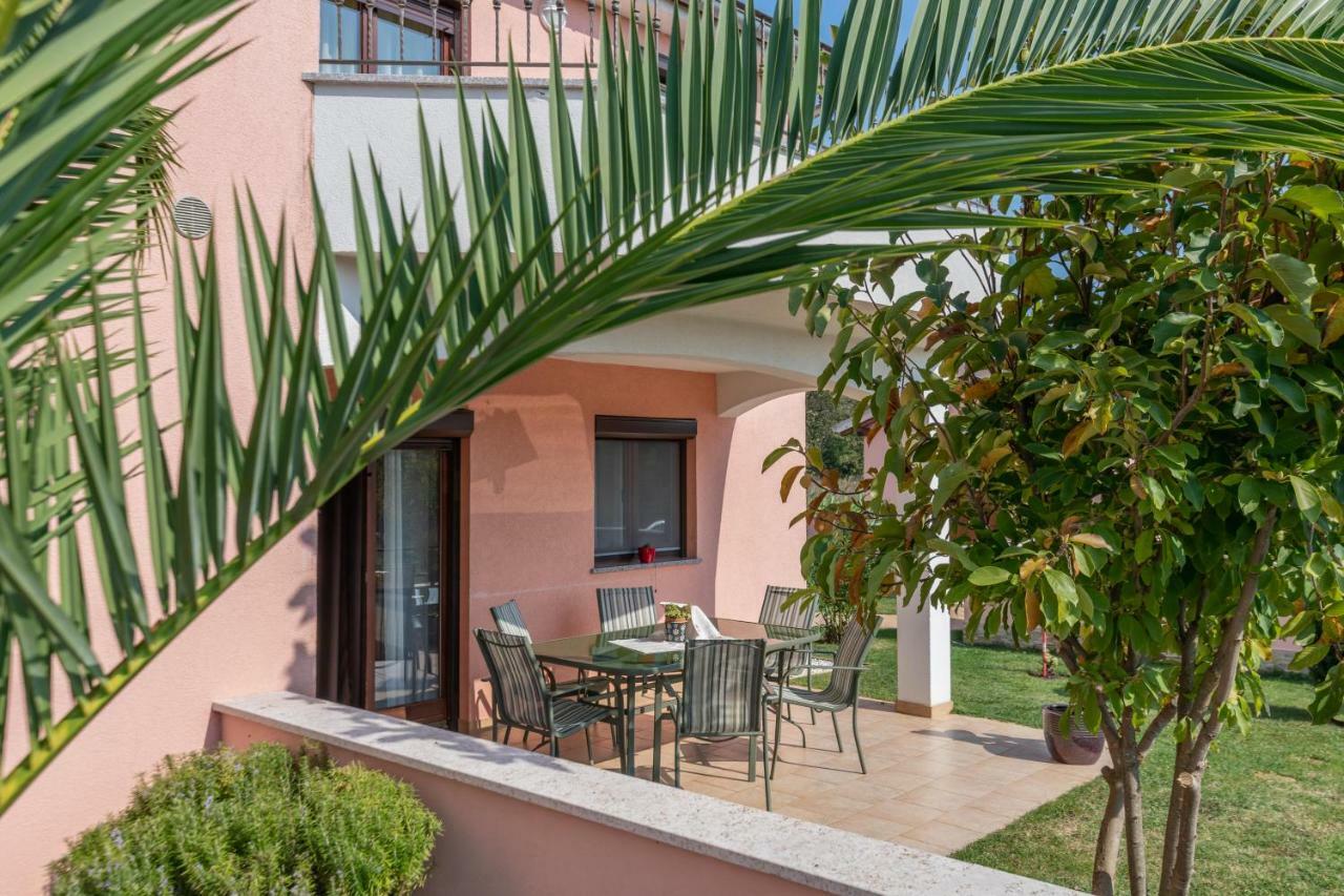 Ferienhaus Mary Ližnjan Εξωτερικό φωτογραφία